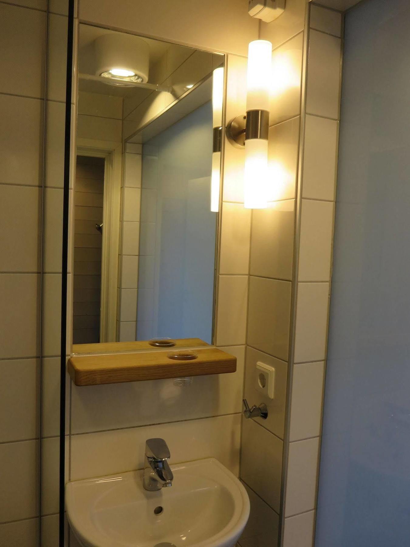 Vikingskipet Hotell Hamar  Extérieur photo